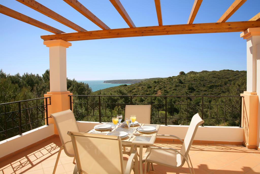 Nau Salema Beach Village Екстер'єр фото